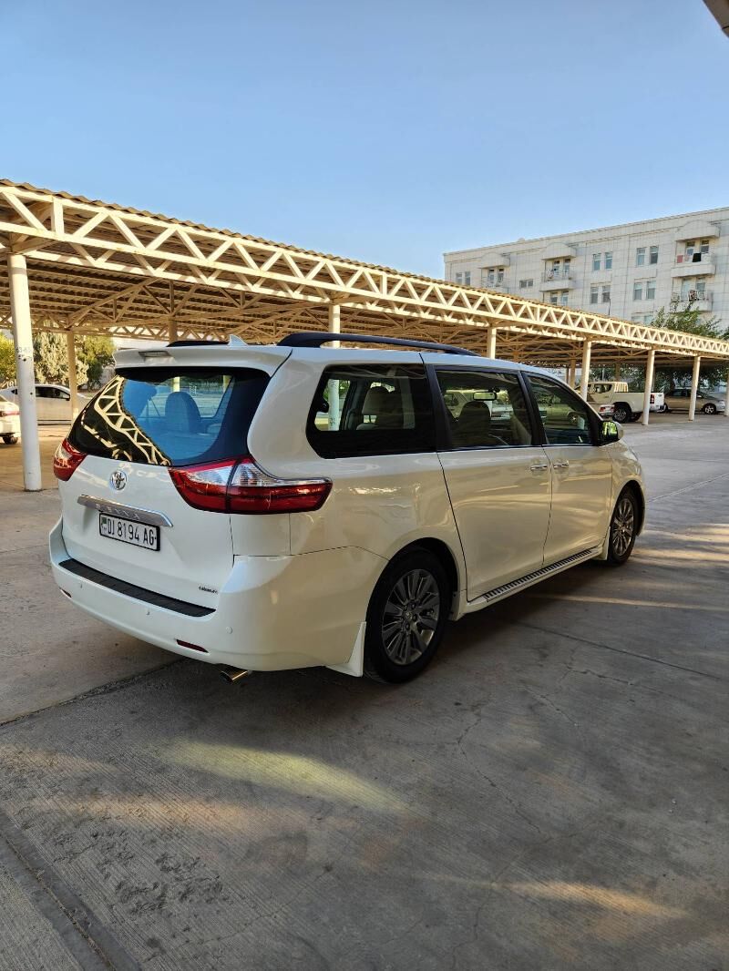 Toyota Sienna 2011 - 325 000 TMT - Ашхабад - img 2