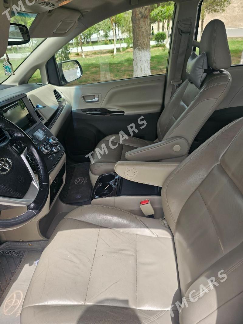 Toyota Sienna 2016 - 448 000 TMT - Aşgabat - img 5