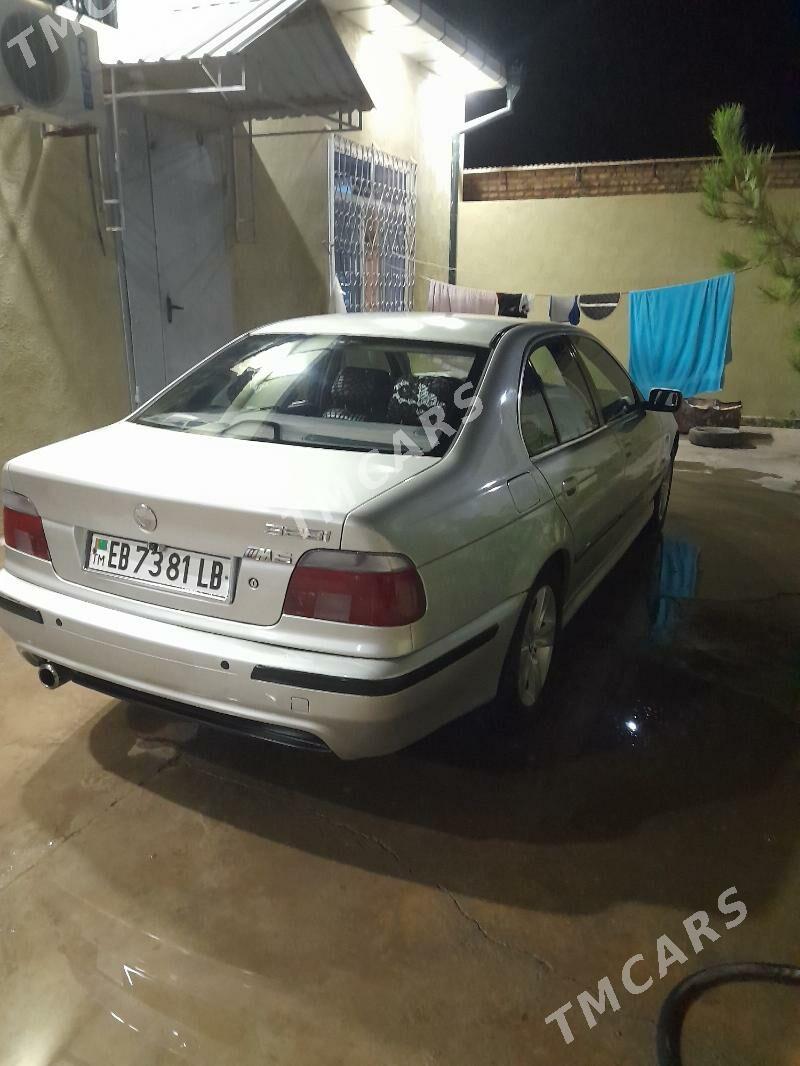 BMW E39 1999 - 75 000 TMT - Türkmenabat - img 3