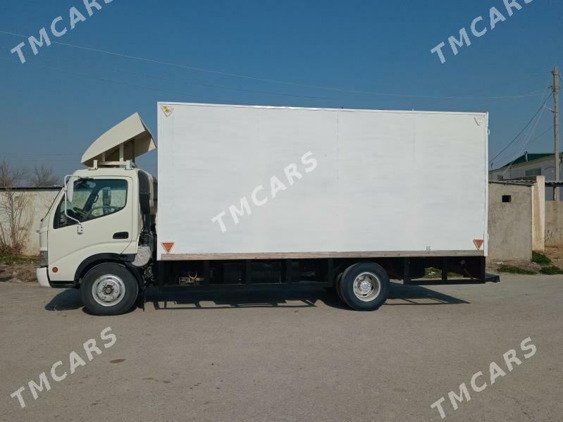 Toyota Hino 2006 - 270 000 TMT - Гёкдепе - img 4