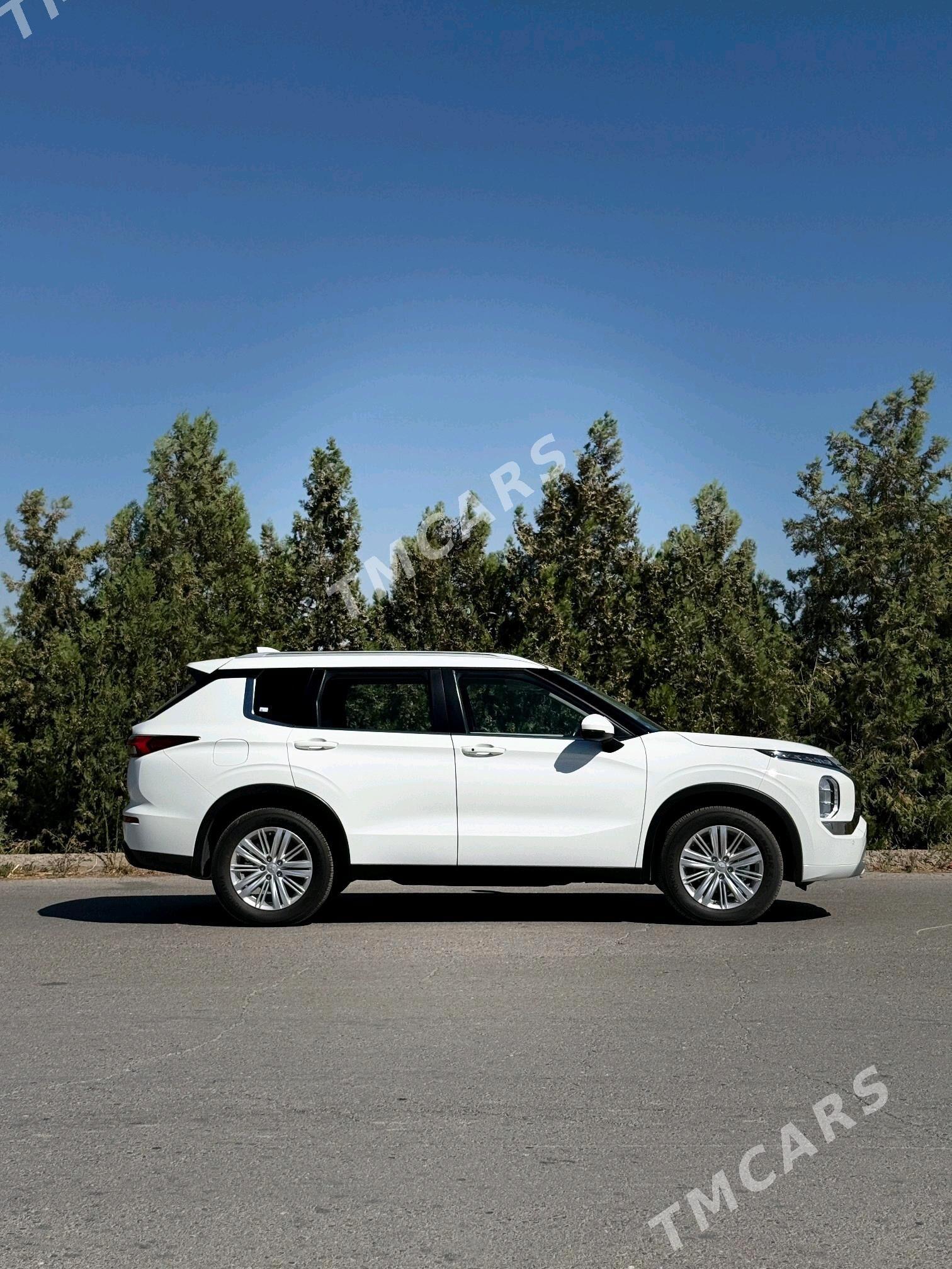 Mitsubishi Outlander 2024 - 450 000 TMT - Büzmeýin - img 5