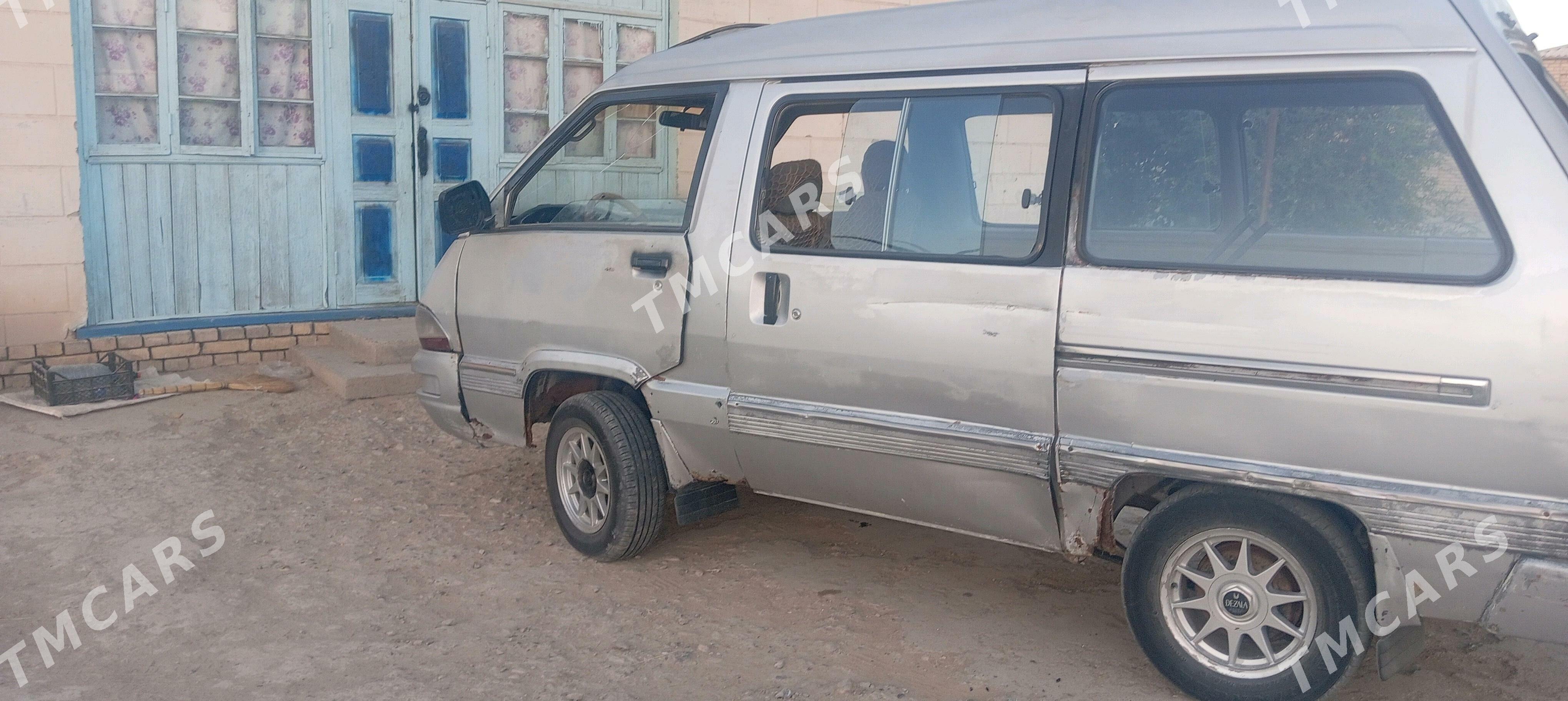 Toyota Town Ace 1993 - 15 000 TMT - Сакарчага - img 2