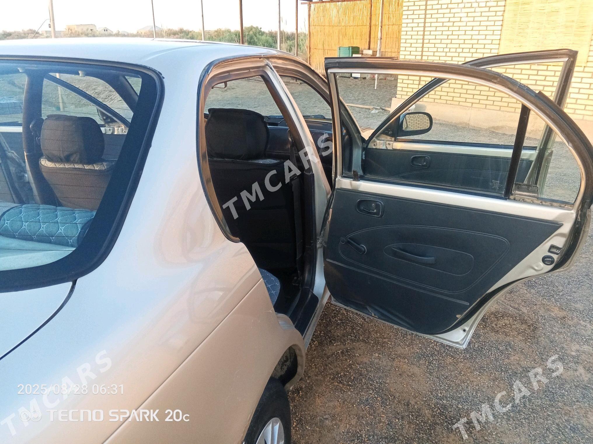 Toyota Corolla 1994 - 60 000 TMT - Мары - img 2