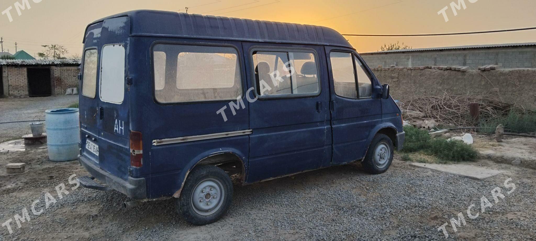 Ford Transit Connect 1992 - 26 000 TMT - Bäherden - img 3