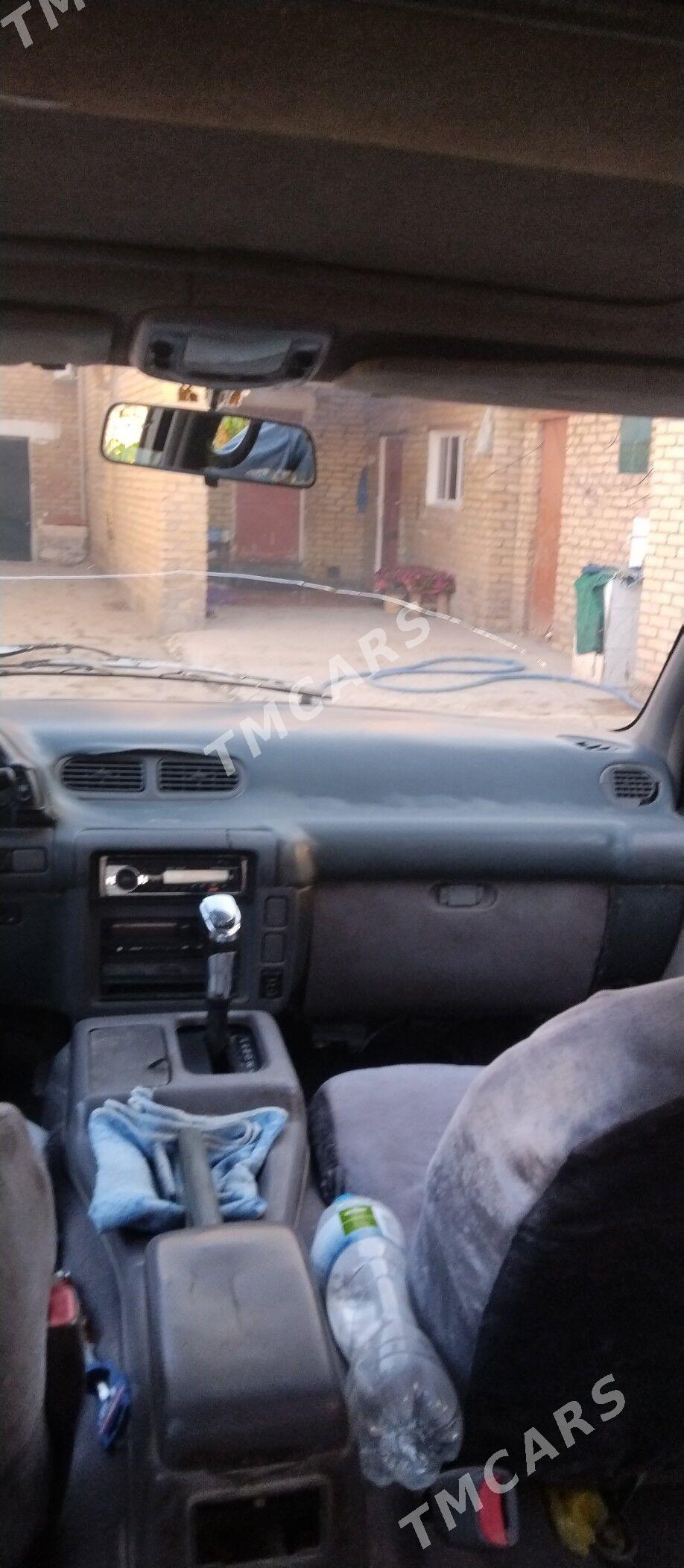 Nissan Sentra 1992 - 30 000 TMT - Сакар - img 2