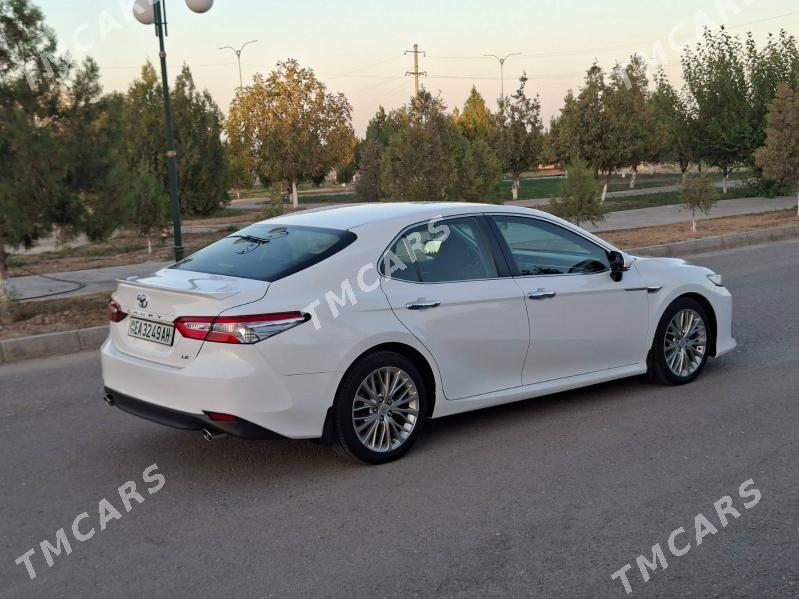 Toyota Camry 2018 - 290 000 TMT - Bäherden - img 2