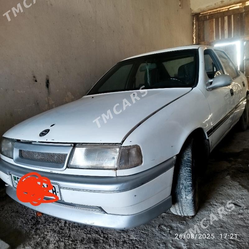 Opel Vectra 1990 - 20 000 TMT - Фарап - img 5