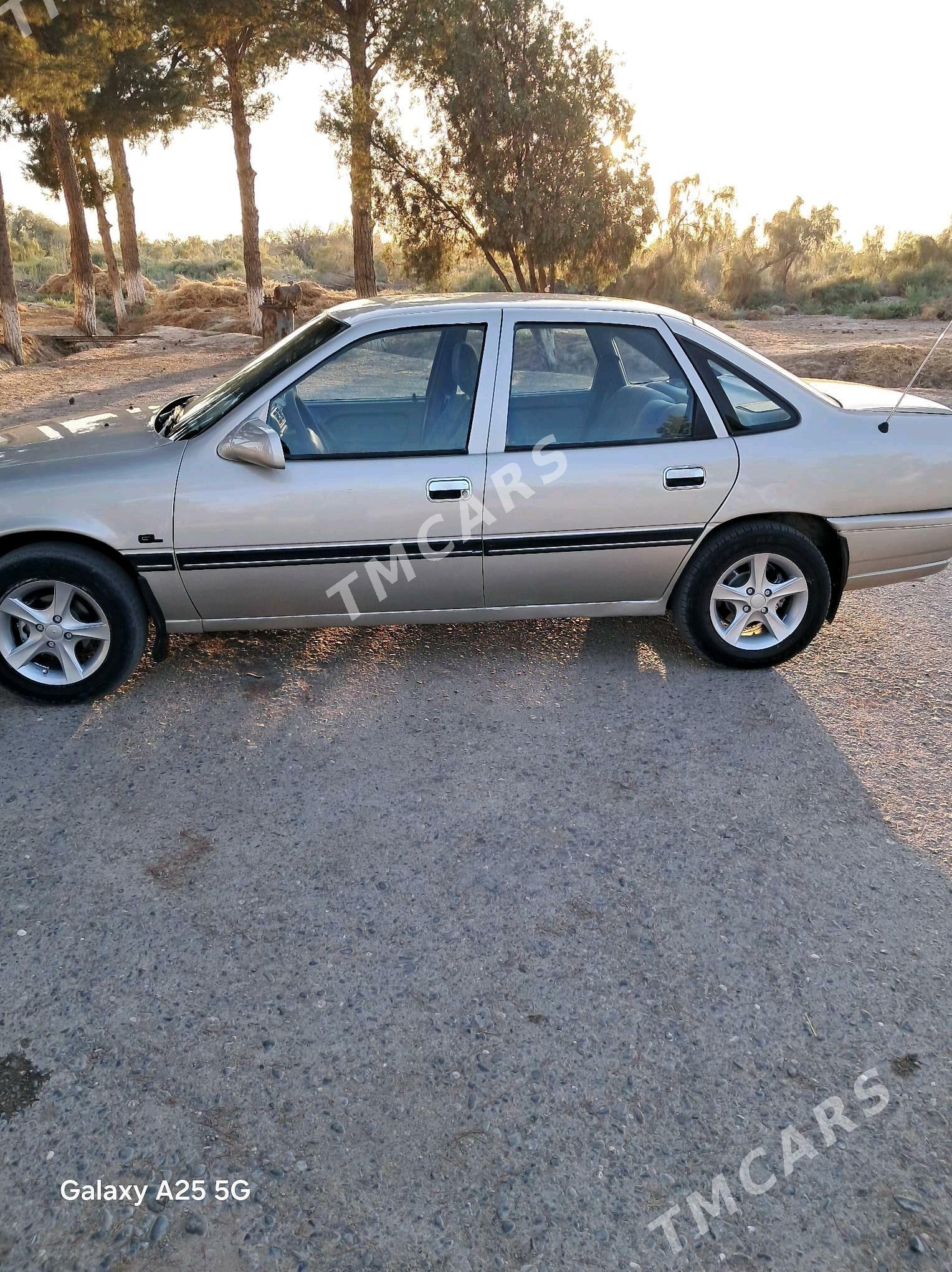 Opel Vectra 1992 - 37 000 TMT - Murgap - img 5