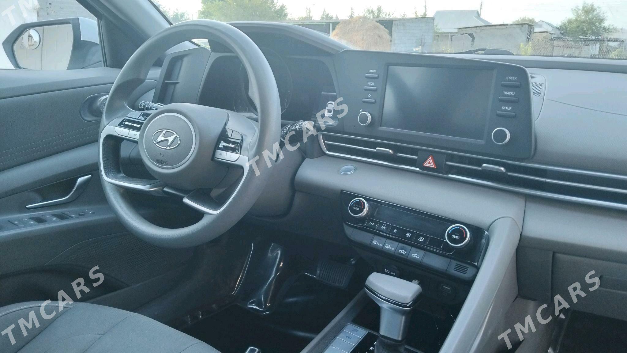 Hyundai Elantra 2020 - 240 000 TMT - Гёкдепе - img 3