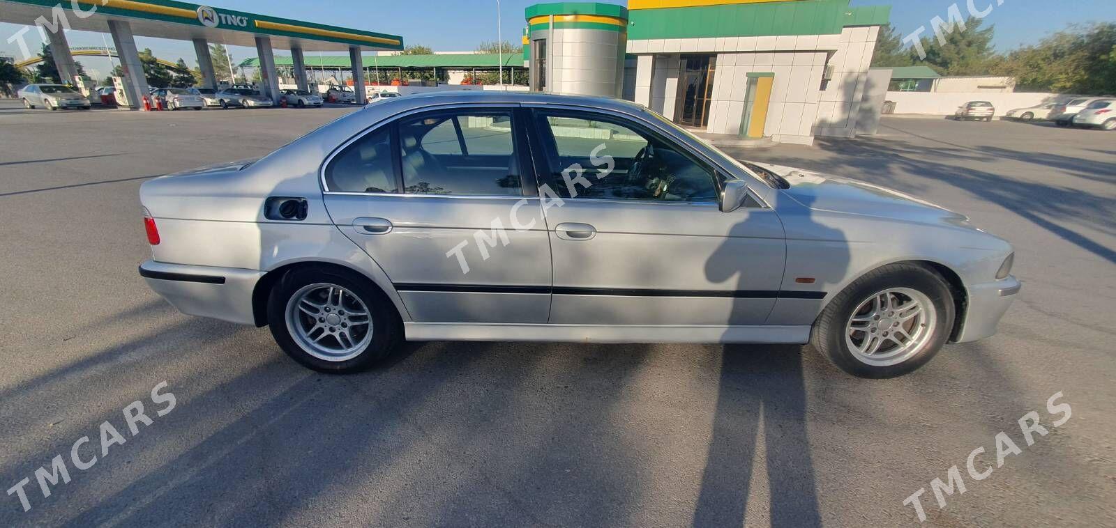 BMW E39 2002 - 95 000 TMT - Aşgabat - img 3