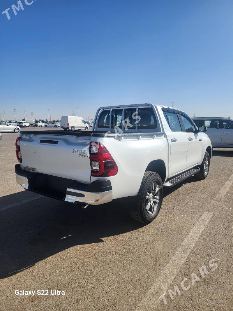 Toyota Hilux 2025 - 686 000 TMT - Aşgabat - img 8