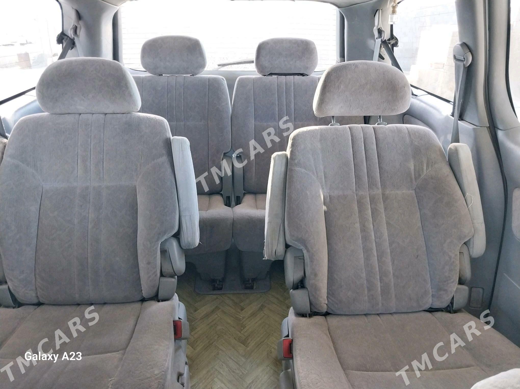 Toyota Sienna 2000 - 135 000 TMT - Гёкдепе - img 8