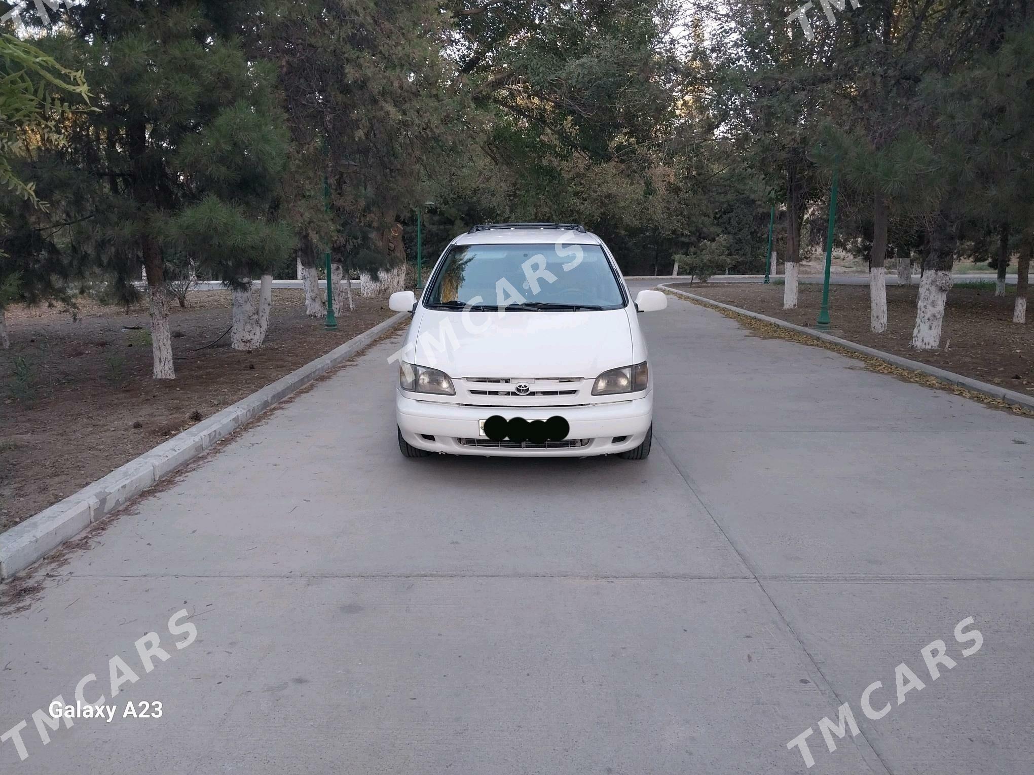 Toyota Sienna 2000 - 135 000 TMT - Гёкдепе - img 9