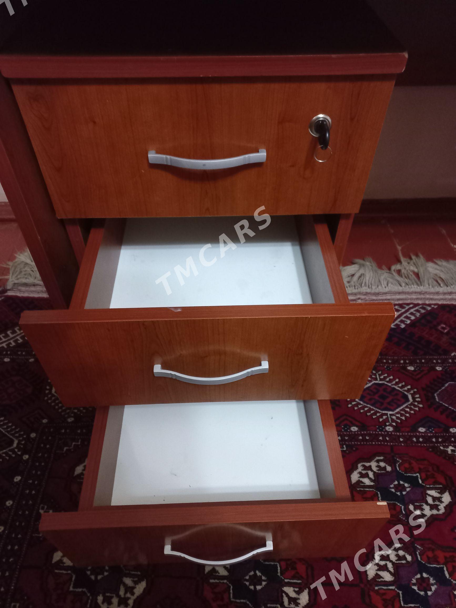 Kompýuter stol kitap goyulyan - Aşgabat - img 3