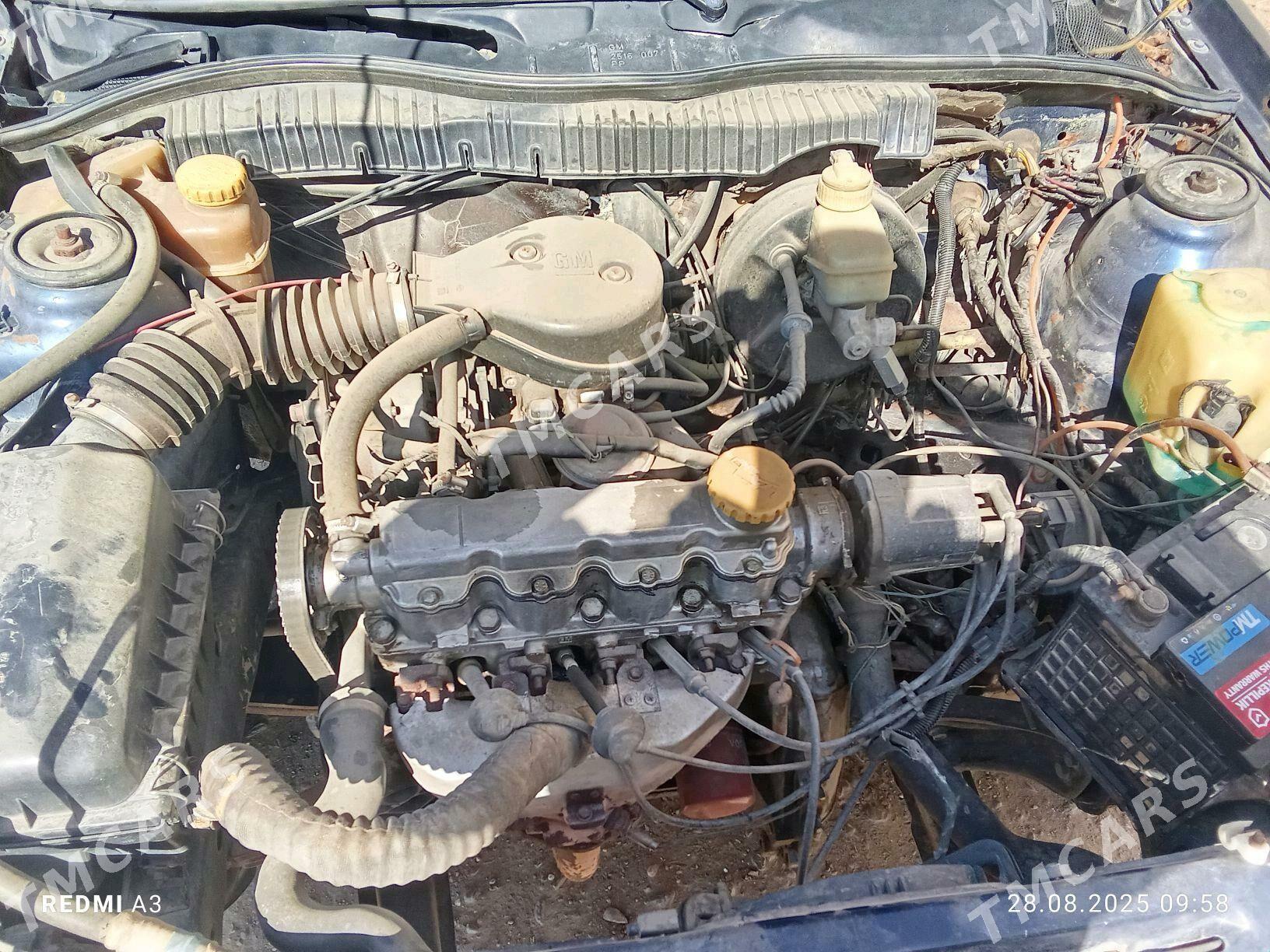 Opel Vectra 1992 - 25 000 TMT - Mary - img 4