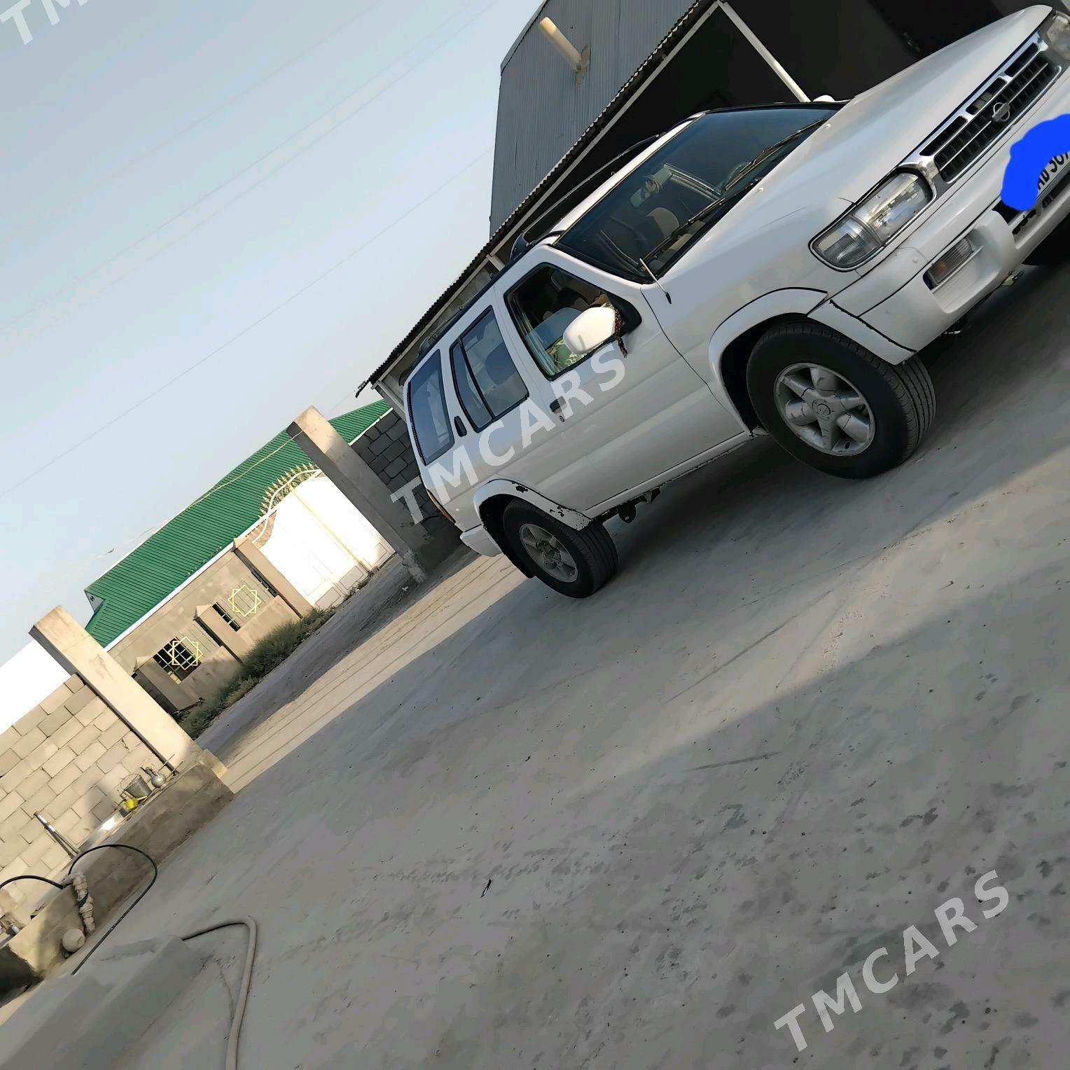 Nissan Pathfinder 1997 - 60 000 TMT - Яшлык - img 3
