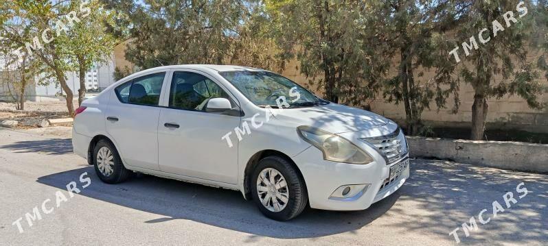 Nissan Versa 2014 - 120 000 TMT - Бузмеин - img 3