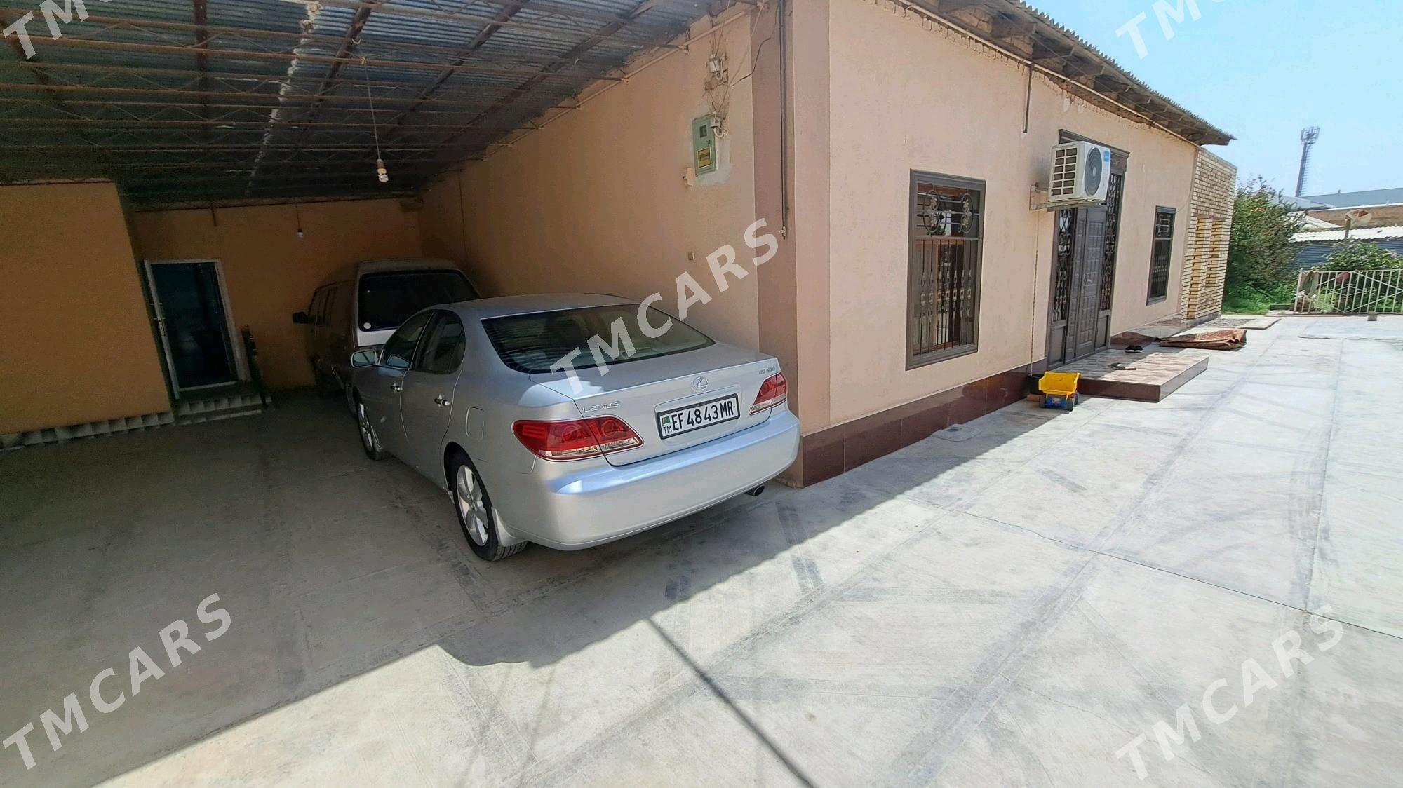 Lexus ES 300 2002 - 178 000 TMT - Мары - img 3