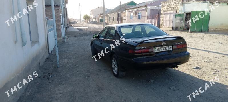 Toyota Camry 1999 - 118 000 TMT - Берекет - img 3