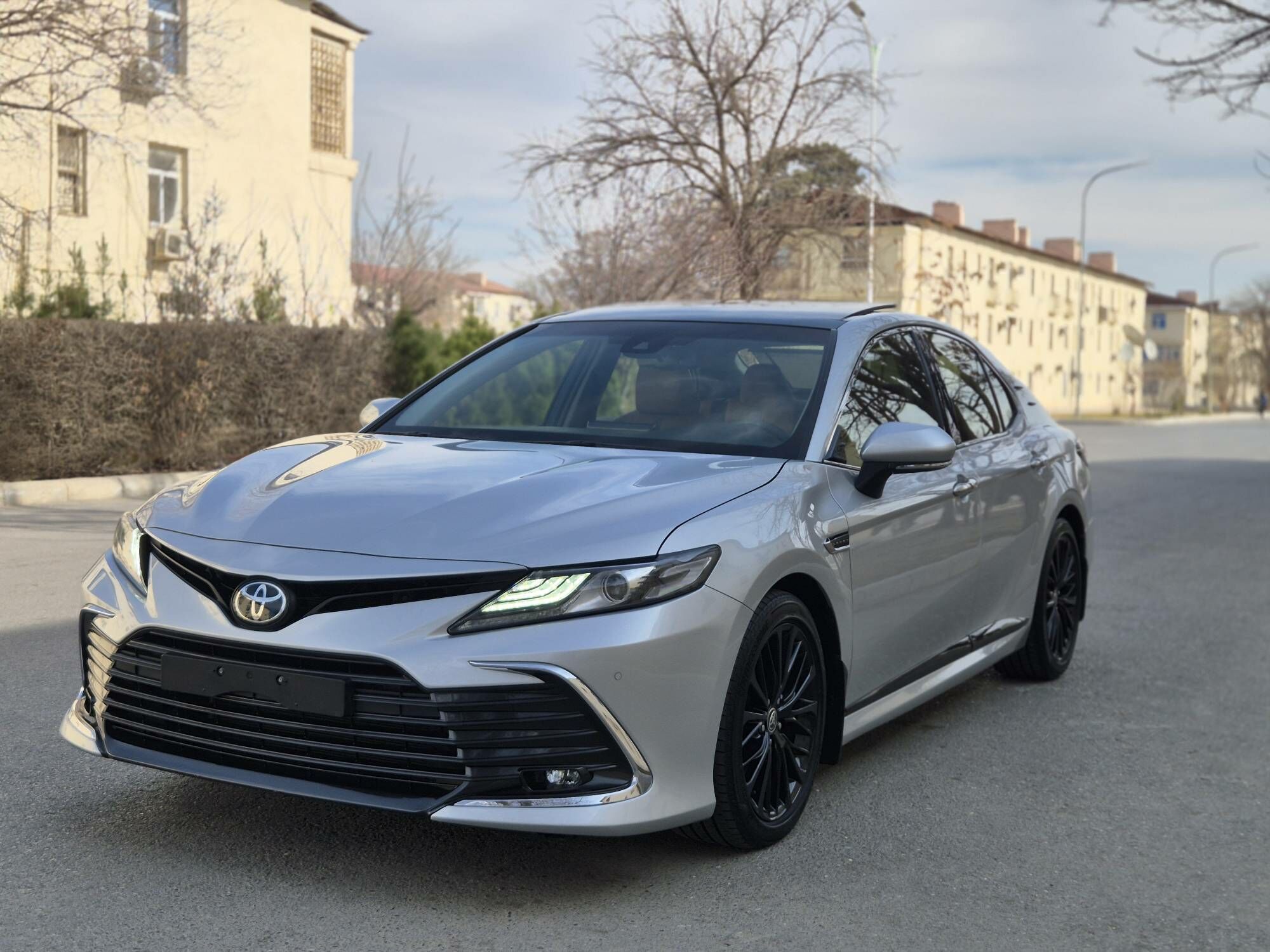 Toyota Camry 2023 - 558 000 TMT - Aşgabat - img 3