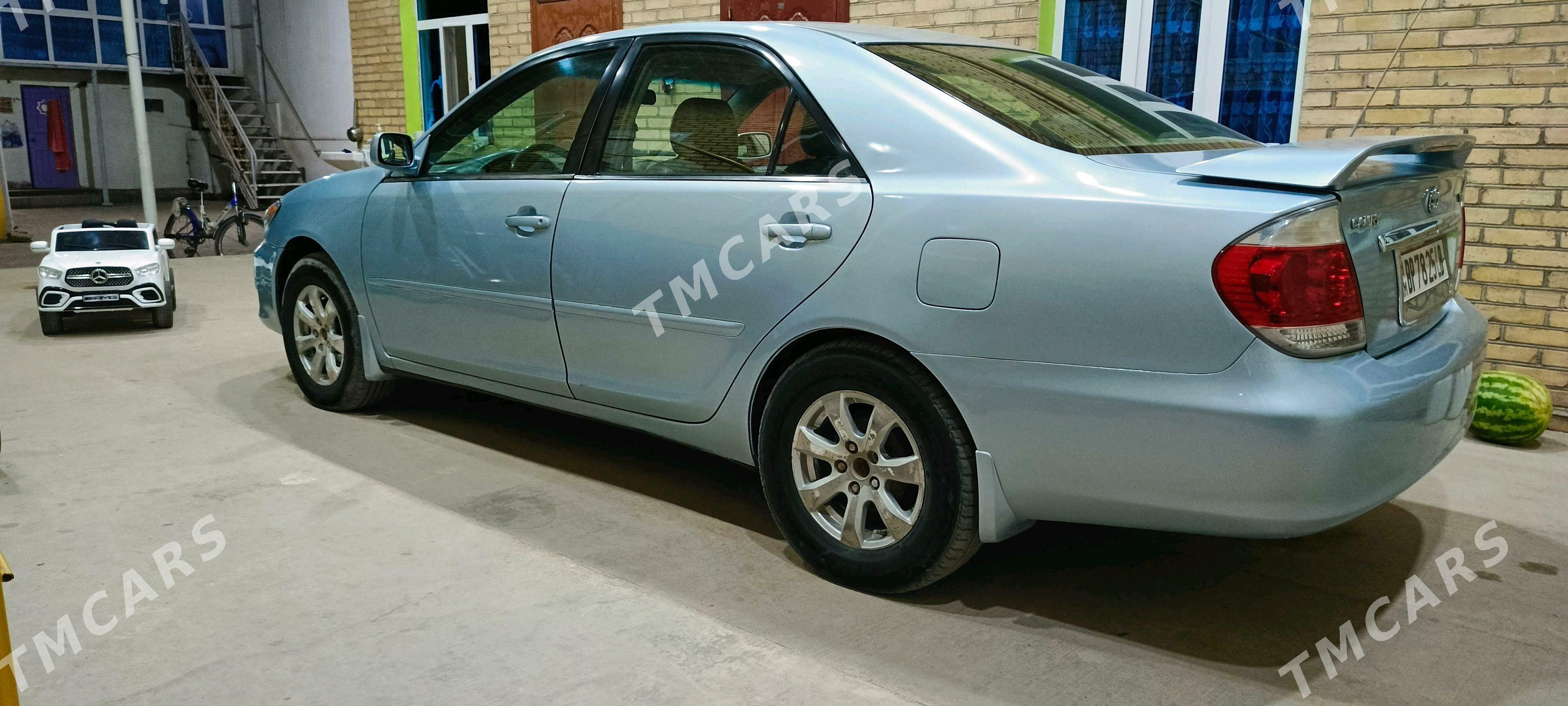 Toyota Camry 2005 - 160 000 TMT - Kerki - img 9