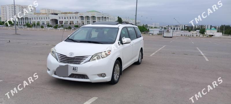 Toyota Sienna 2011 - 290 000 TMT - Aşgabat - img 4