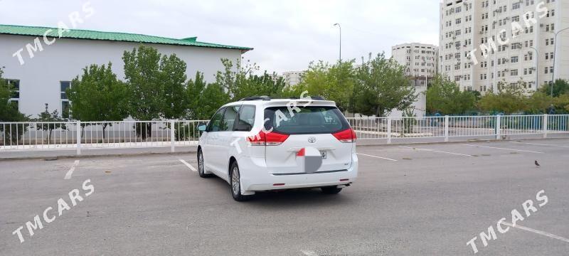 Toyota Sienna 2011 - 290 000 TMT - Aşgabat - img 2