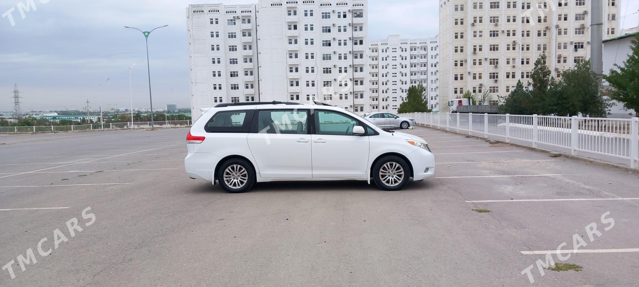 Toyota Sienna 2011 - 290 000 TMT - Aşgabat - img 10