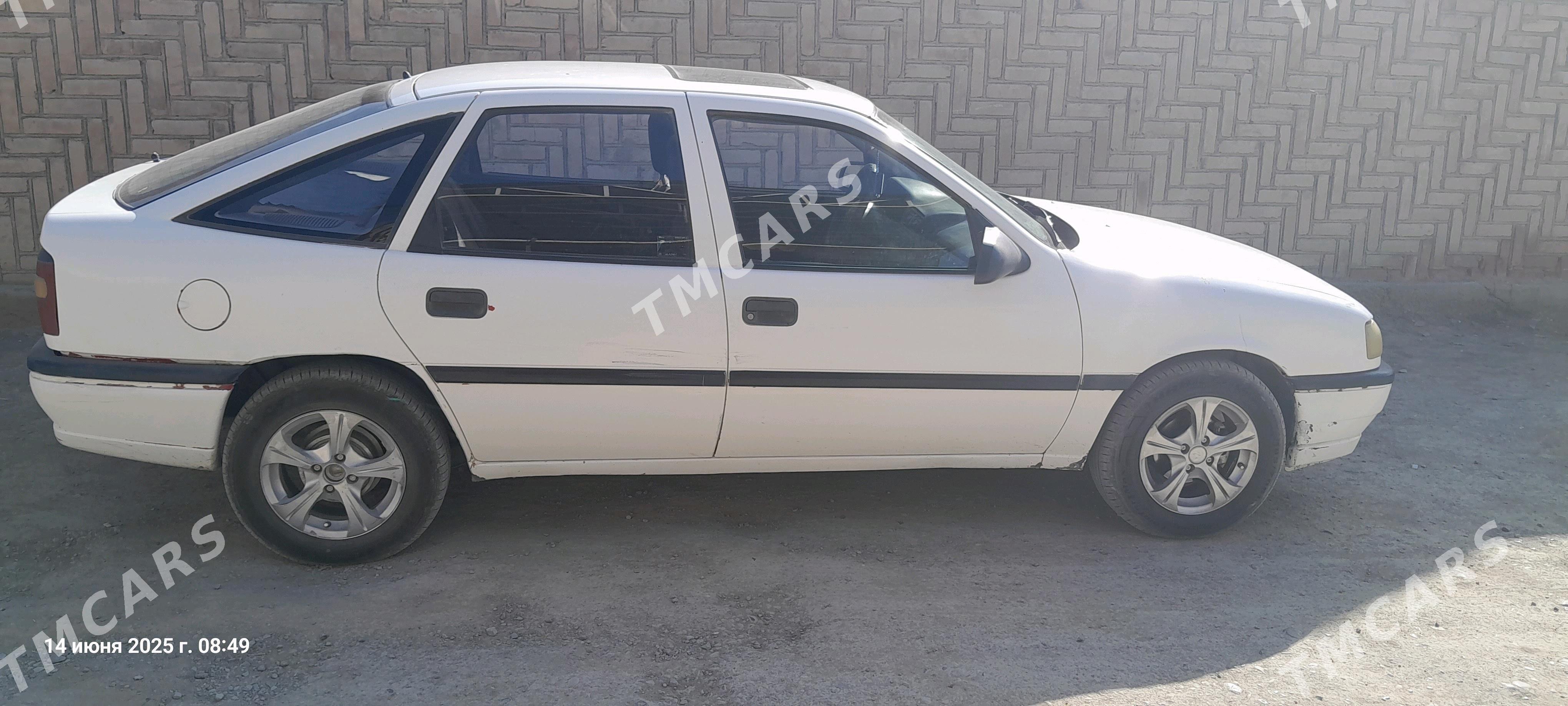 Opel Vectra 1993 - 33 000 TMT - Bäherden - img 2