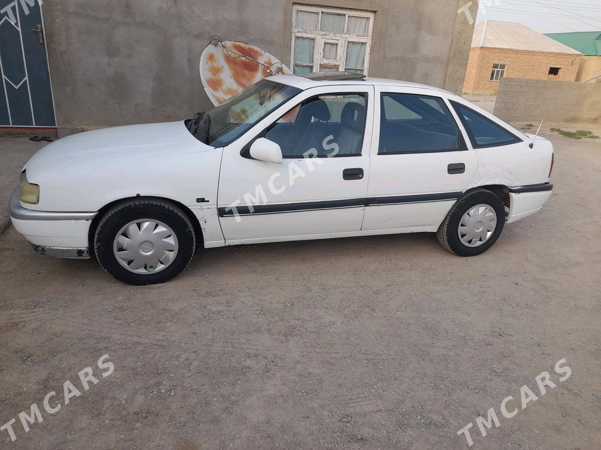 Opel Vectra 1993 - 25 000 TMT - Bäherden - img 2