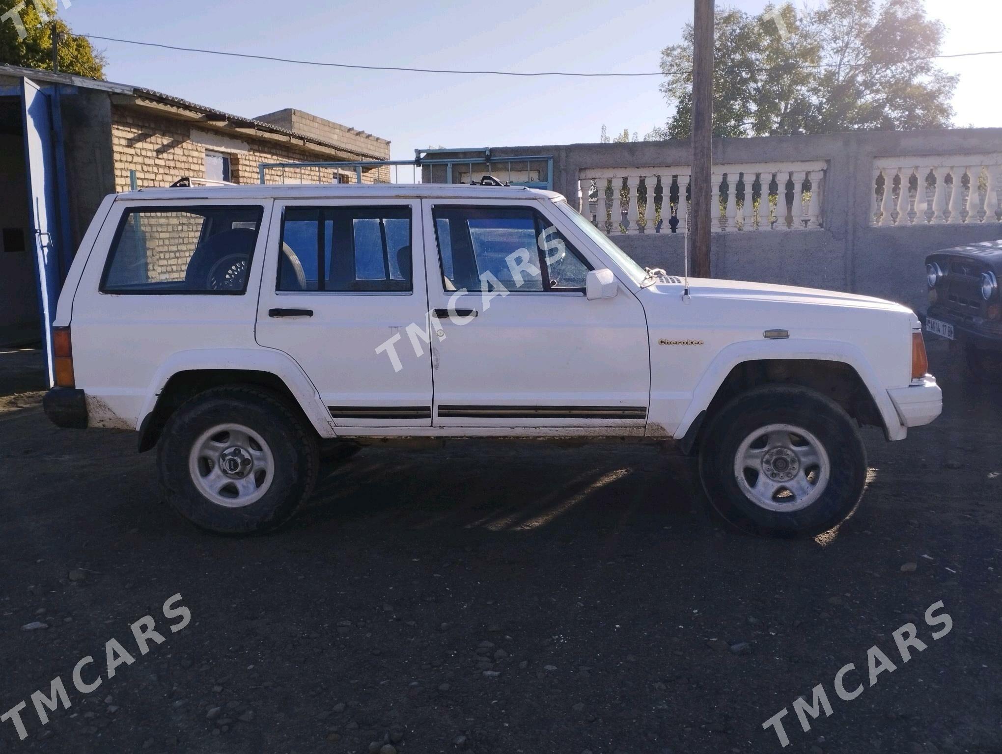Jeep Cherokee 1994 - 18 000 TMT - Берекет - img 4