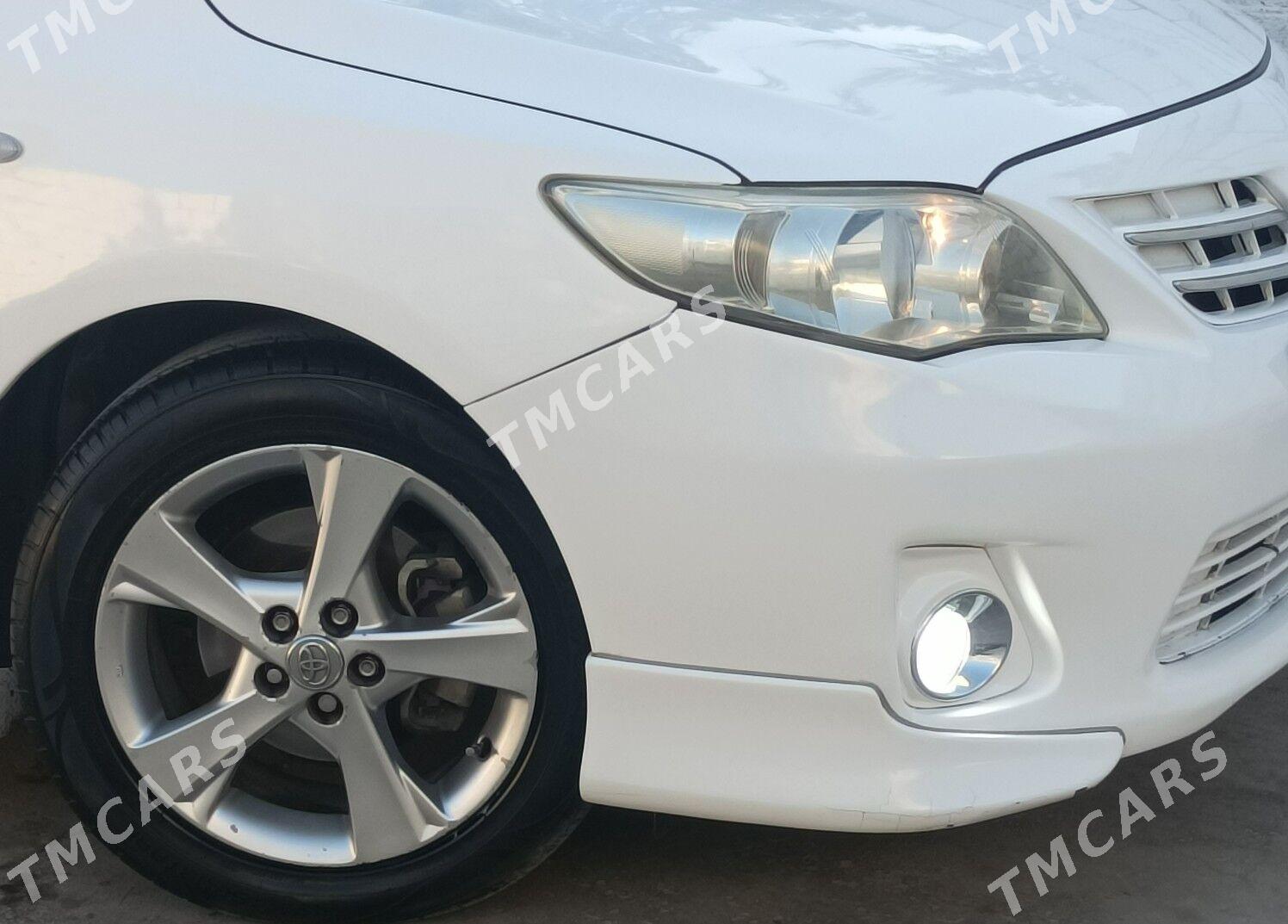 Toyota Corolla 2013 - 175 000 TMT - Büzmeýin - img 5