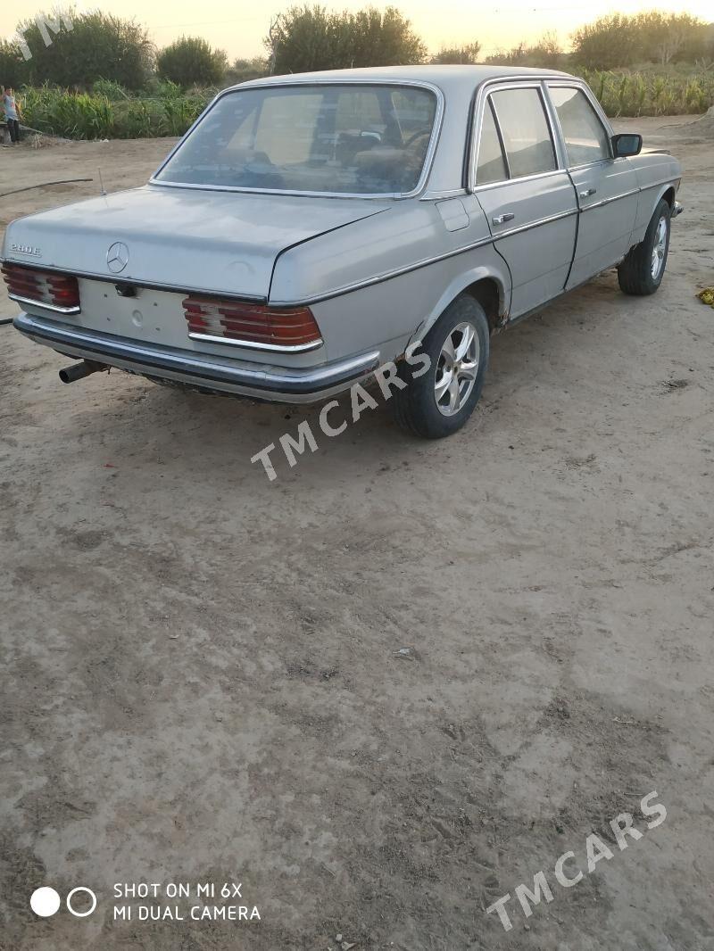 Mercedes-Benz 300-Class 1989 - 10 000 TMT - Каракумский этрап - img 2