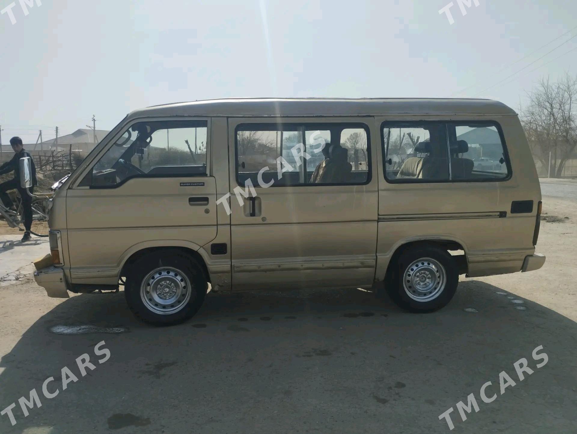 Toyota Hiace 1987 - 30 000 TMT - Sakarçäge - img 2