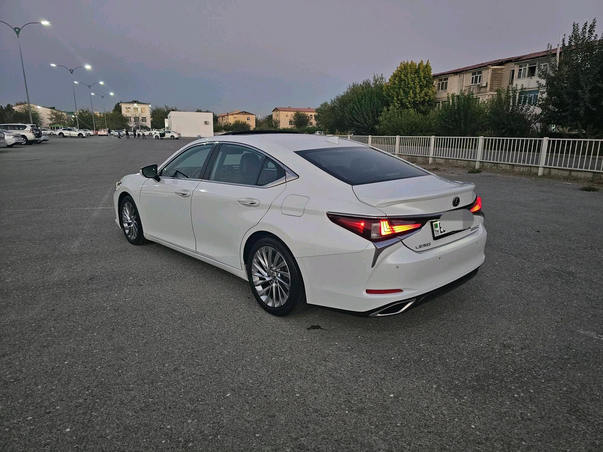 Lexus ES 350 2019 - 428 000 TMT - Aşgabat - img 3