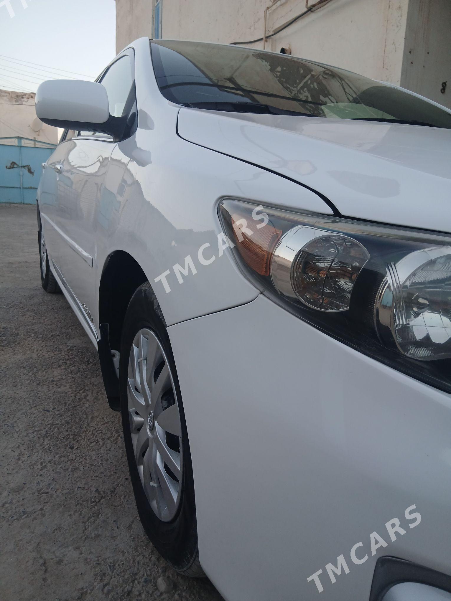 Toyota Corolla 2010 - 145 000 TMT - Теджен - img 3