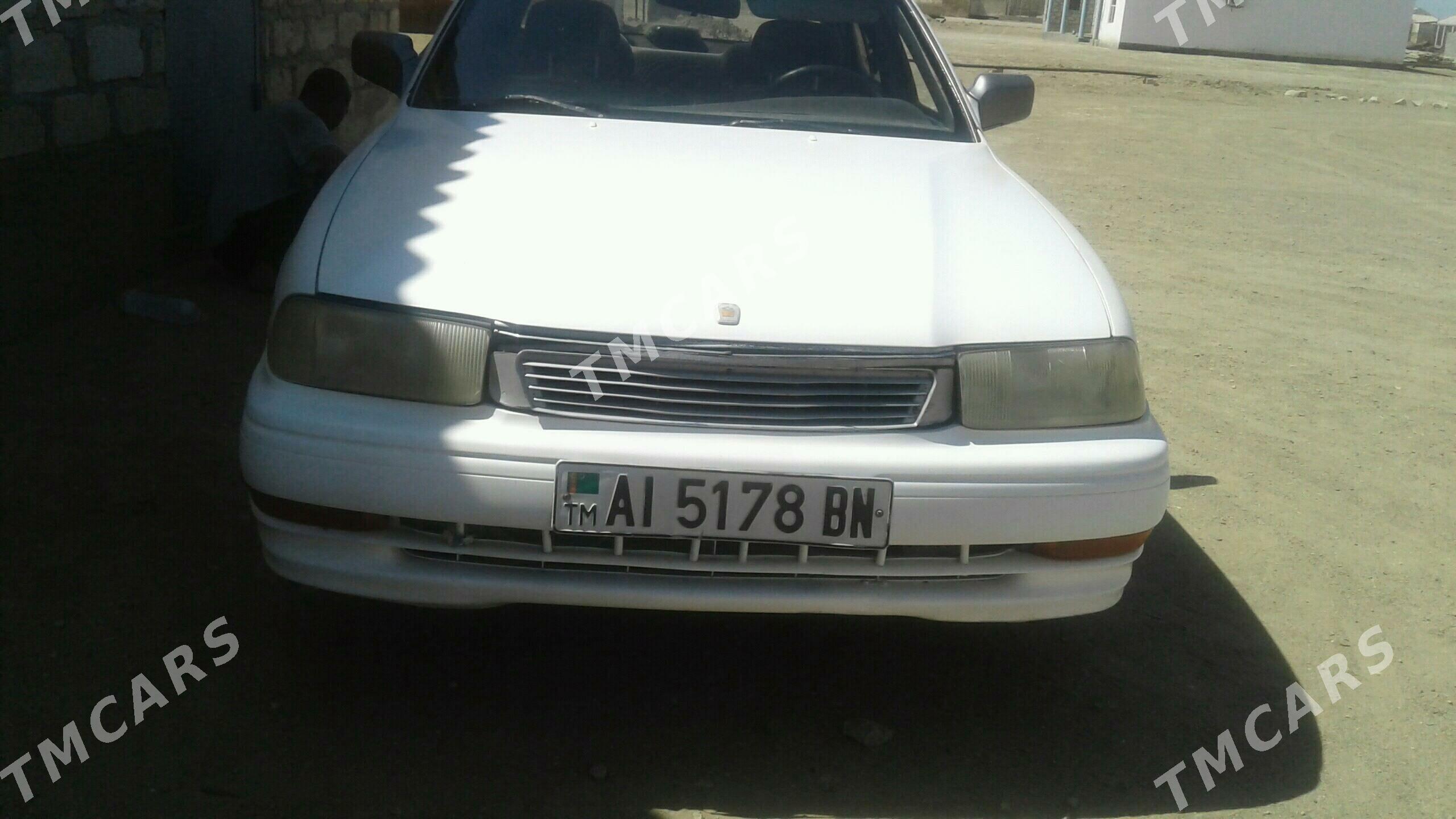 Toyota Camry 1992 - 38 000 TMT - Гумдаг - img 2