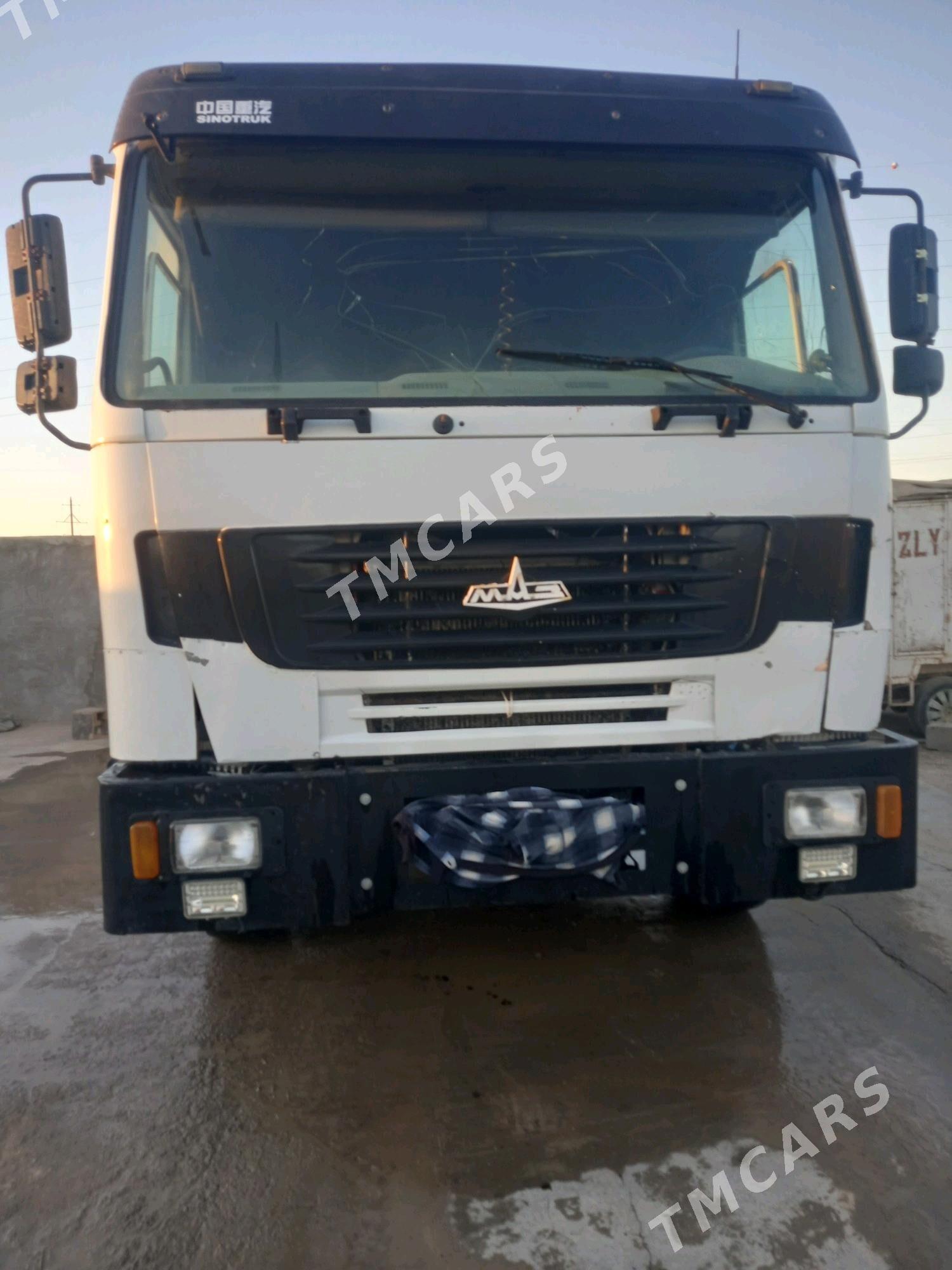 Howo Sinotruk 2011 - 240 000 TMT - Бузмеин - img 6