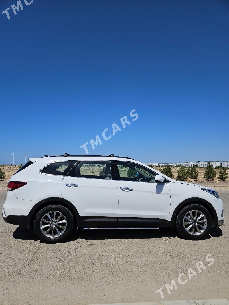 Hyundai Santa Fe 2018 - 310 000 TMT - Türkmenbaşy - img 9