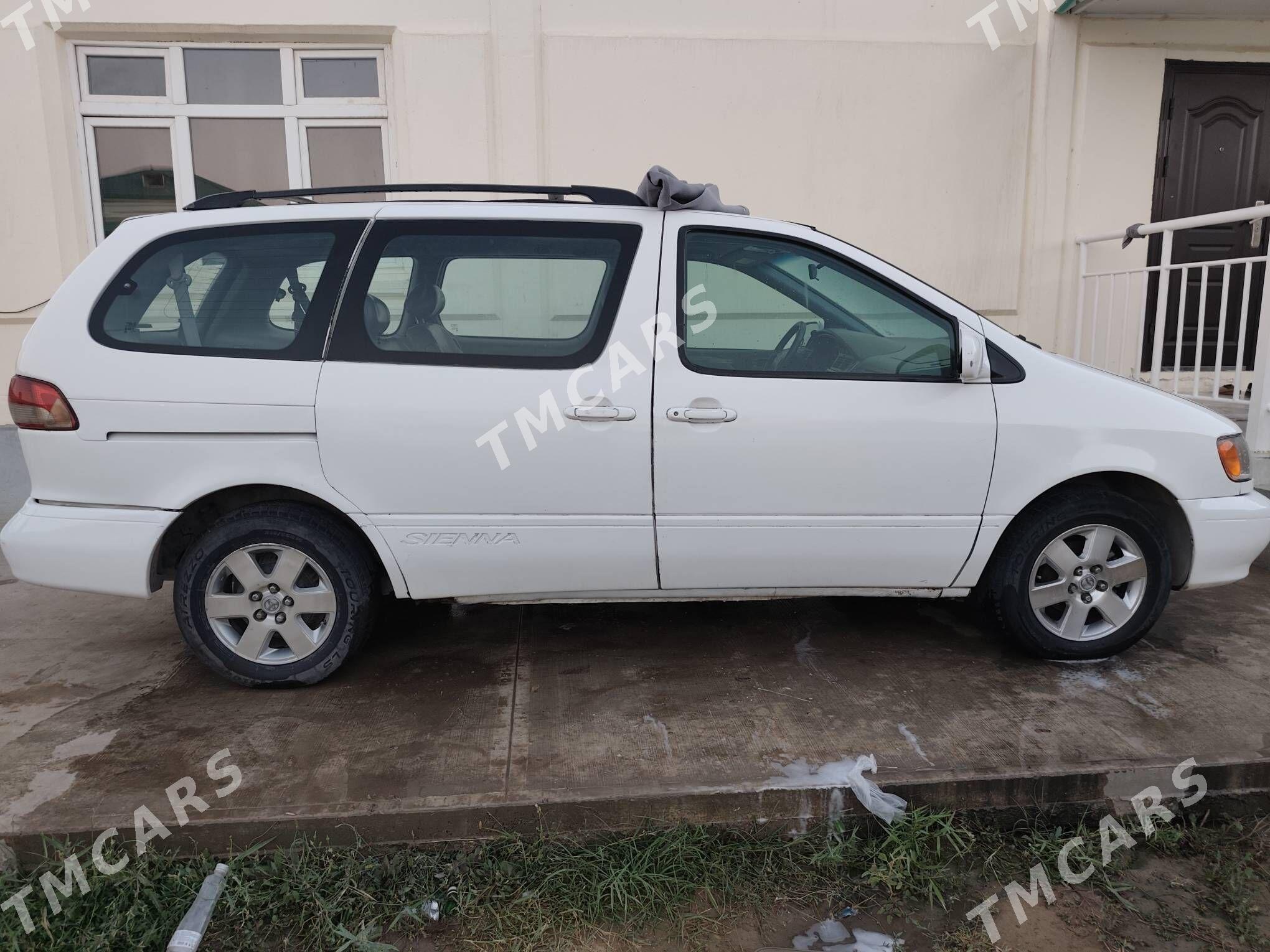 Toyota Sienna 2002 - 162 000 TMT - Çoganly - img 4