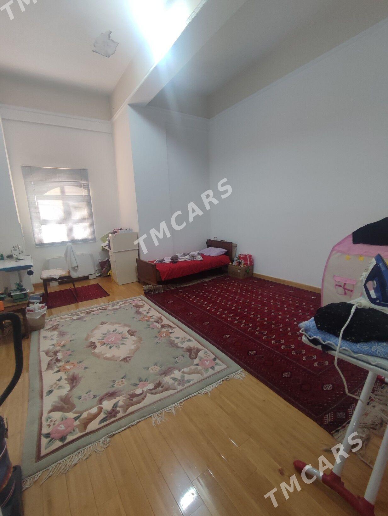 Юбилейн. Нефтег.5 комн - Aşgabat - img 2