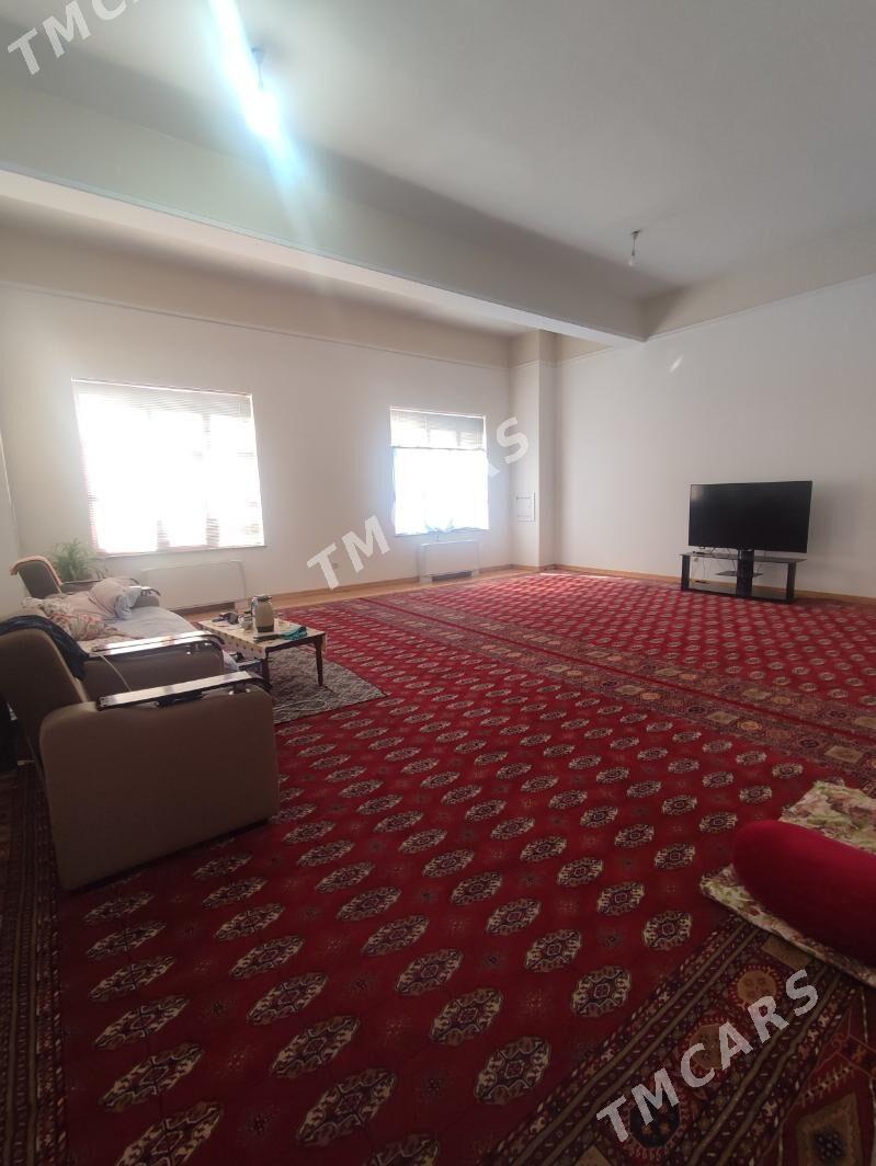 Юбилейн. Нефтег.5 комн - Aşgabat - img 4