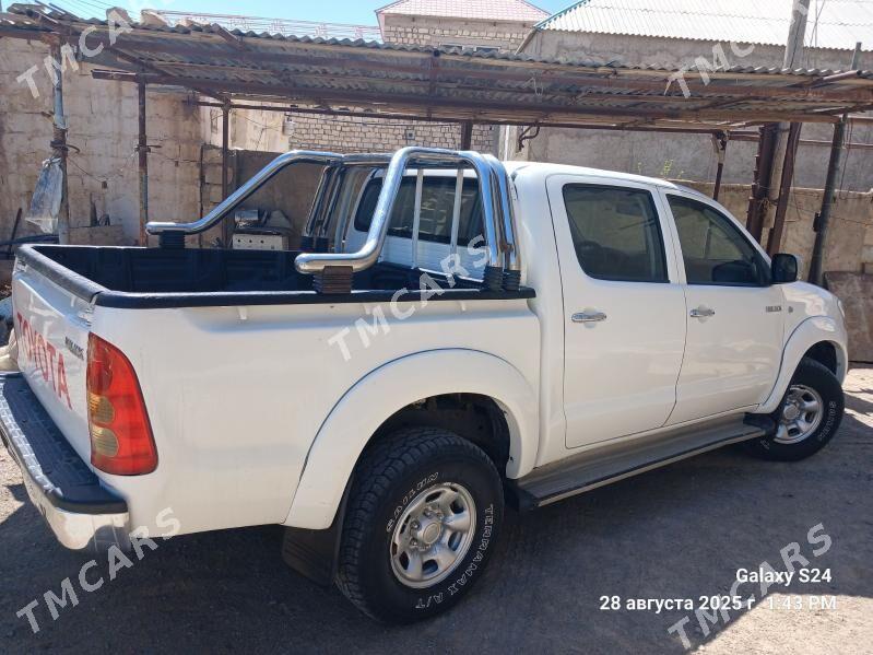 Toyota Hilux 2009 - 235 000 TMT - Türkmenbaşy - img 3