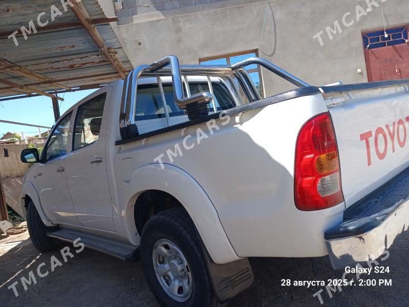 Toyota Hilux 2009 - 235 000 TMT - Türkmenbaşy - img 2