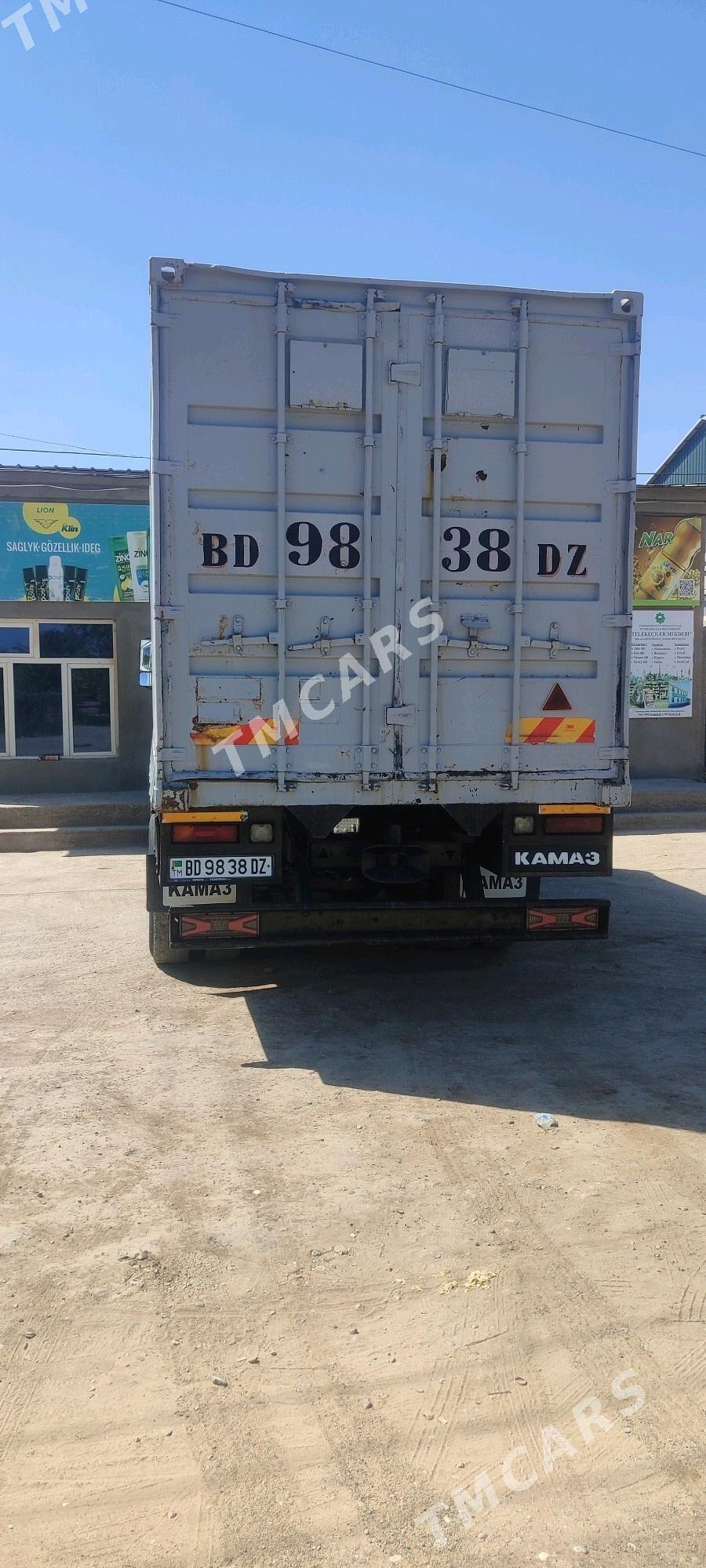 Kamaz 6520 2000 - 320 000 TMT - Köneürgenç - img 4