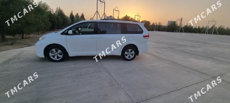 Toyota Sienna 2011 - 300 000 TMT - Balkanabat - img 5