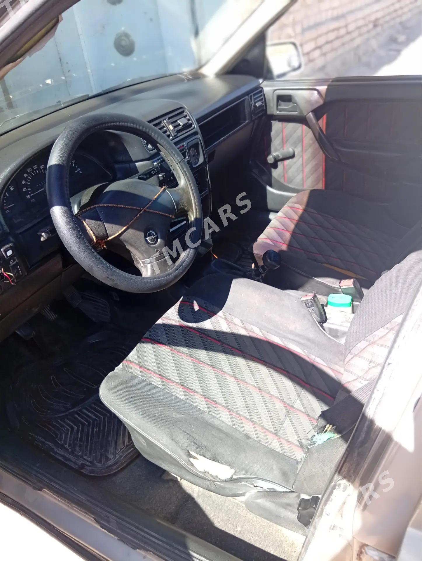 Opel Vectra 1992 - 32 000 TMT - Туркменабат - img 5