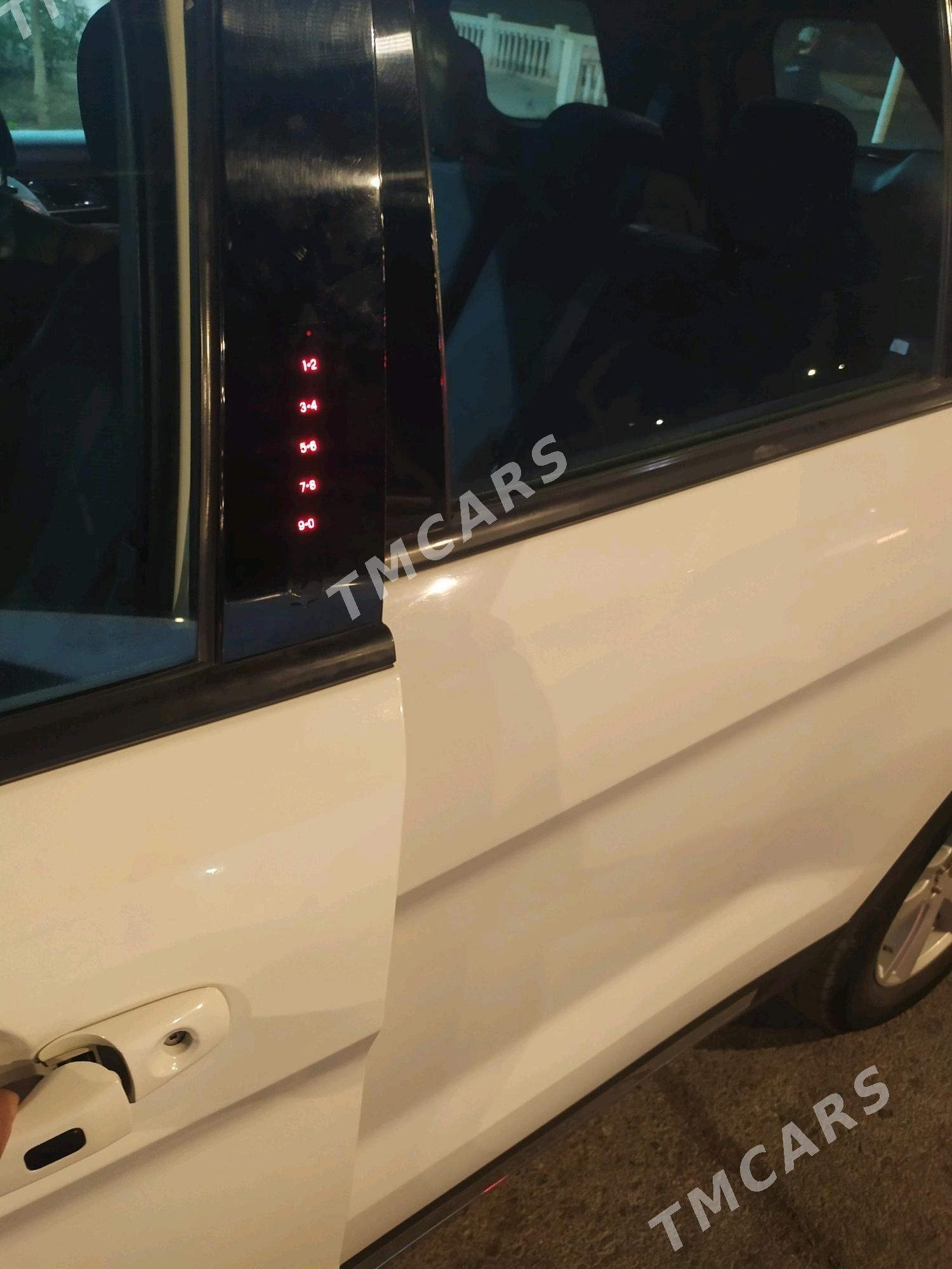 Ford Explorer 2018 - 360 000 TMT - Daşoguz - img 3