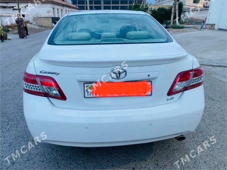 Toyota Camry 2010 - 200 000 TMT - Мары - img 2