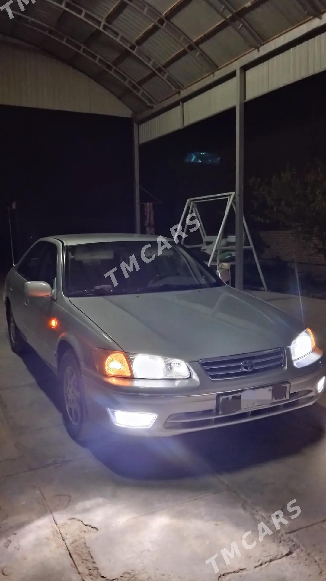 Toyota Camry 2000 - 150 000 TMT - Байрамали - img 3